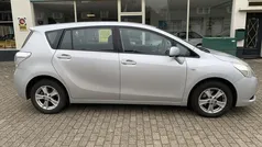 Grijs Gebruikt 2009 Toyota Verso MPV | € 7.450 (Eerlijke prijs)