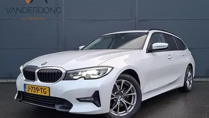Gebruikt 2020 BMW 320 Executive Stationwagen | € 29.945 (Eerlijke prijs)