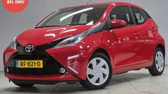 Gebruikt 2017 Toyota Aygo X-play Hatchback | € 8.650 (Eerlijke prijs)