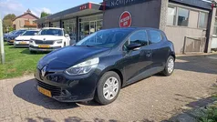 Zwart Gebruikt 2015 Renault Clio IV Expression Hatchback | € 6.950 (Eerlijke prijs)