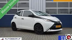 Wit Gebruikt 2016 Toyota Aygo Hatchback | € 6.950 (Eerlijke prijs)