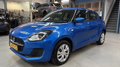 Blauw Gebruikt 2023 Suzuki Swift Comfort Hatchback | € 16.750 (Eerlijke prijs)