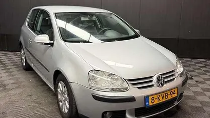 Grijs Gebruikt 2004 VW Golf IV Trendline Hatchback | € 1.450 (Goede deal)