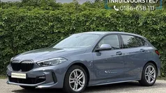 Grijs Gebruikt 2023 BMW 118 M Sport Hatchback | € 30.895 (Eerlijke prijs)