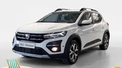 Ijswit 369 Gebruikt 2022 Dacia Sandero Comfort Hatchback | € 18.740 (Eerlijke prijs)