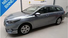 Grijs, metallic lak Gebruikt 2022 Kia Ceed Sportswagon Stationwagen | € 19.750 (Eerlijke prijs)
