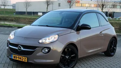 Bruin Gebruikt 2016 Opel Adam Style Hatchback | € 7.999 (Goede deal)