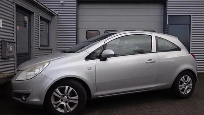 Occasion 2010 Opel Corsa Enjoy Hatchback | € 550 (Super prijs)