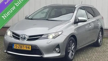 Gebruikt 2014 Toyota Auris Touring Sports Executive Stationwagen | € 10.495 (Eerlijke prijs)