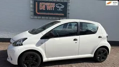 Gebruikt 2013 Toyota Aygo Hatchback | € 6.400 (Eerlijke prijs)