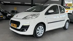Wit Gebruikt 2014 Peugeot 107 Active Hatchback | € 4.450 (Eerlijke prijs)