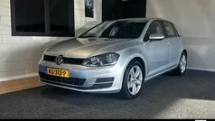 Grijs, metallic lak Gebruikt 2015 VW Golf VII Trendline Hatchback | € 10.995 (Eerlijke prijs)