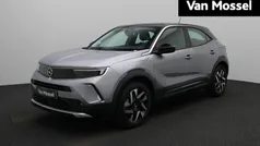 Grijs Gebruikt 2022 Opel Mokka-e Elegance SUV | € 20.900 (Eerlijke prijs)