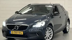 Blauw Gebruikt 2019 Volvo V40 CC Stationwagen | € 18.925 (Eerlijke prijs)