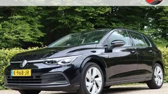Zwart Gebruikt 2021 VW Golf VIII Style Hatchback | € 20.900 (Goede deal)