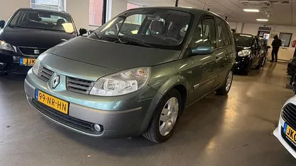 Gebruikt 2004 Renault Scénic II Luxe MPV | € 1.199 (Goede deal)