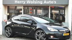 Zwart (metallic) Gebruikt 2012 Opel Astra GTC Sport Hatchback | € 6.750 (Eerlijke prijs)