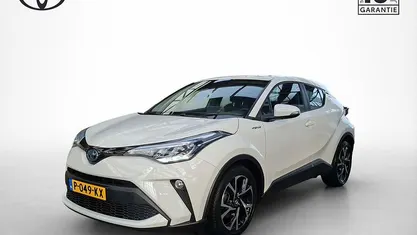 Licht wit Occasion 2021 Toyota C-HR Limited SUV | € 22.945 (Eerlijke prijs)