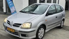 Grijs Gebruikt 2004 Nissan Almera Tino Tekna MPV | € 2.299 (Eerlijke prijs)
