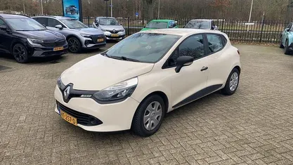 Occasion 2016 Renault Clio IV Authentique Hatchback | € 7.840 (Eerlijke prijs)