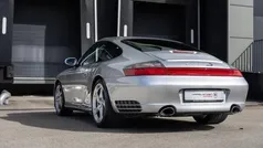 Porsche 911 Carrera 4S