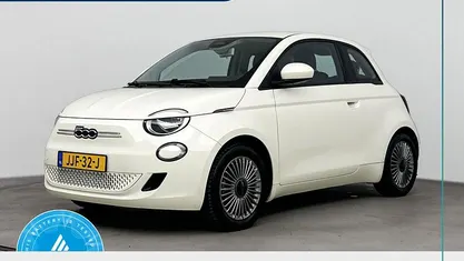 Wit Occasion 2023 Fiat 500e Urban Hatchback | € 17.400 (Super prijs)