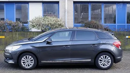 Occasion Citroën DS5 Business Class 120 PK (88 kW) 2015 Grijs (metallic) Hatchback