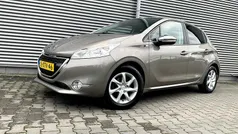 Grijs Gebruikt 2014 Peugeot 208 Style Hatchback | € 6.950 (Eerlijke prijs)