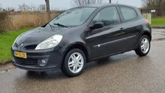 Gebruikt 2006 Renault Clio II Expression Hatchback | € 1.750 (Eerlijke prijs)
