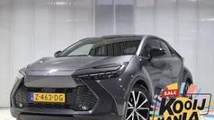 Ash grey metallic (grijs metallic) Gebruikt 2024 Toyota C-HR Edition SUV | € 35.844 (Eerlijke prijs)