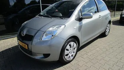 Occasion Toyota Yaris Sol 89 PK (65 kW) 2007 Grijs Hatchback