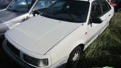 Wit Gebruikt 1992 VW Passat Sedan | € 1.250