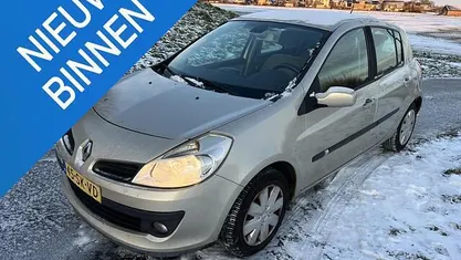 Gebruikt 2006 Renault Clio II Dynamique Hatchback | € 1.000 (Goede deal)