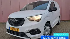 Wit Gebruikt 2024 Opel Combo-e Life Van | € 25.602 (Eerlijke prijs)