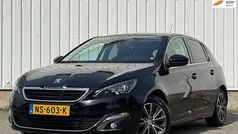 Gebruikt 2017 Peugeot 308 Allure Hatchback | € 8.949 (Super prijs)