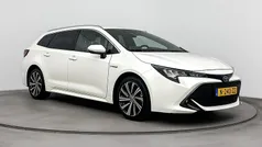 Wit Gebruikt 2022 Toyota Corolla Stationwagen | € 27.999 (Eerlijke prijs)