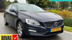 Blauw Gebruikt 2015 Volvo V60 Momentum Stationwagen | € 14.750 (Eerlijke prijs)