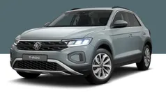 Blauw, metallic lak Nieuw 2025 VW T-Roc Edition SUV | € 43.595 (Eerlijke prijs)