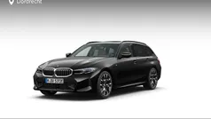 Zwart Nieuw 2025 BMW 330e Comfort Edition Stationwagen | € 75.357 (Eerlijke prijs)