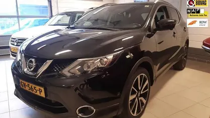 Zwart Gebruikt 2015 Nissan Qashqai Tekna SUV | € 13.950 (Eerlijke prijs)