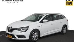 Wit Gebruikt 2020 Renault Mégane GrandTour Zen Stationwagen | € 14.750 (Eerlijke prijs)