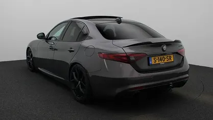 Gebruikt 2019 Alfa Romeo Giulia Tech Edition Sedan | € 27.900 (Eerlijke prijs)