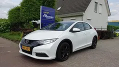 Wit Gebruikt 2015 Honda Civic S Hatchback | € 12.750 (Eerlijke prijs)