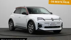 Wit Gebruikt 2024 Renault R5 Komfort Hatchback | € 29.940 (Eerlijke prijs)