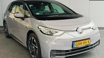 Grijs Gebruikt 2022 VW ID.3 Pure Hatchback | € 18.950 (Eerlijke prijs)