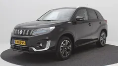 Gebruikt 2023 Suzuki Vitara Style SUV | € 26.485 (Eerlijke prijs)