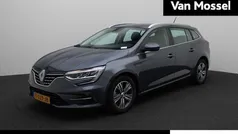 Titaniumgrijs kpn Gebruikt 2023 Renault Mégane GrandTour Equilibre Stationwagen | € 20.630 (Eerlijke prijs)