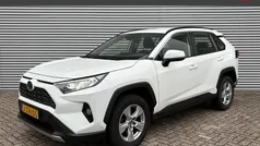 Wit metallic Gebruikt 2020 Toyota RAV4 Active SUV | € 27.995 (Eerlijke prijs)