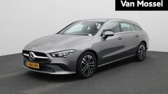 Grijs Gebruikt 2023 Mercedes CLA180 Shooting Brake Business Stationwagen | € 32.400 (Eerlijke prijs)