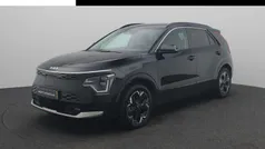 Zwart, metallic lak Gebruikt 2023 Kia e-Niro SUV | € 35.940 (Eerlijke prijs)